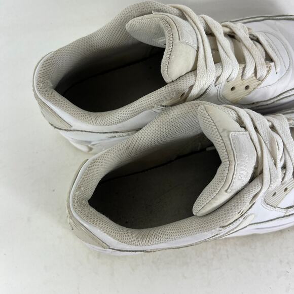Nike Air Max 90 Boys 7 White Leather Lace Up Running Athletic Shoes 833412-100 - Picture 9 of 10